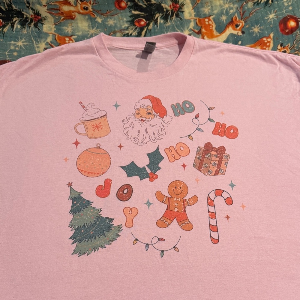 Gildan Pink Holiday Graphic T-Shirt